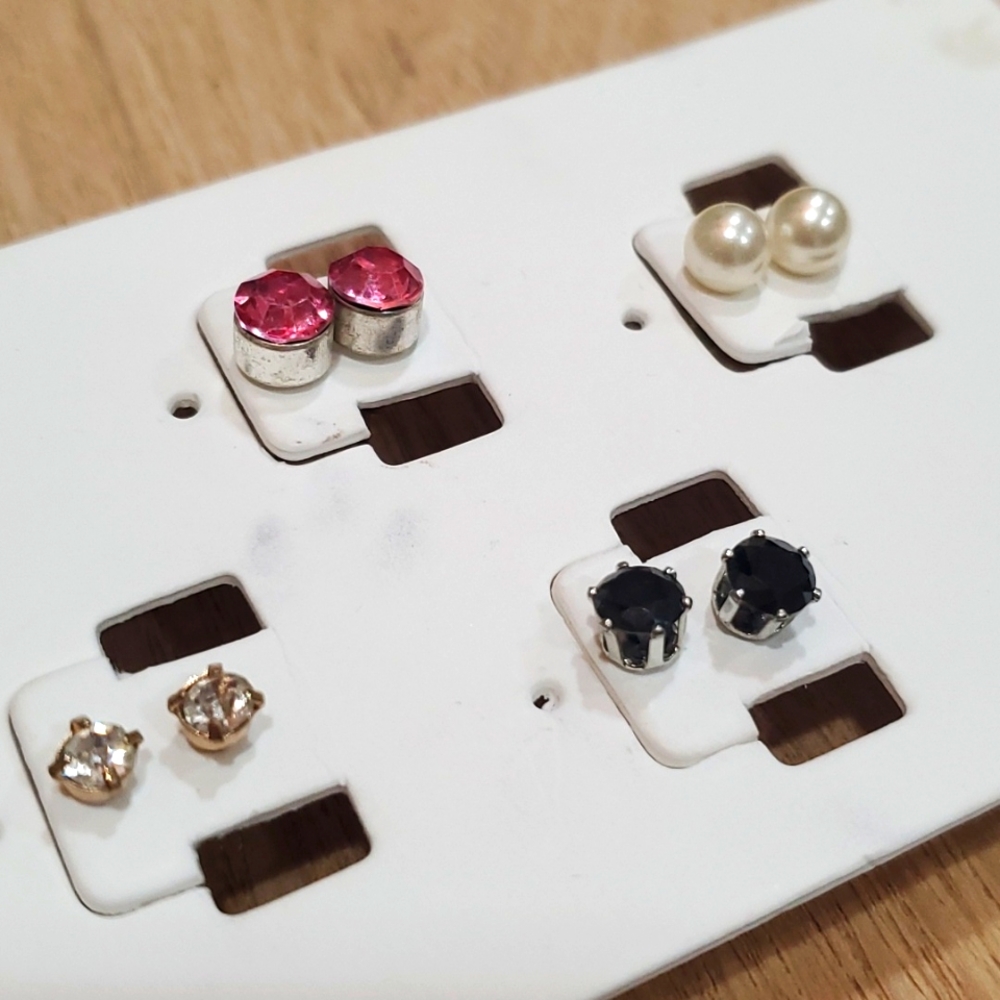 Stud earring set